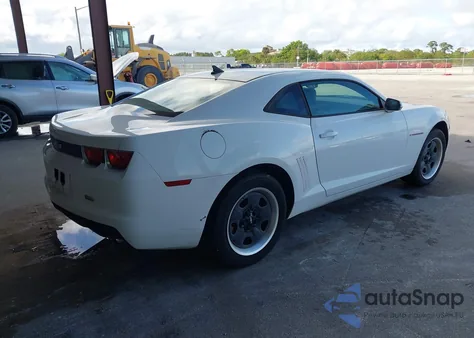 2010 Chevrolet Camaro 1Ls z USA, uszkodzony, nr VIN 2G1FA1EV4A9174574